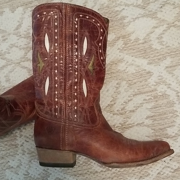 Ariat boots - Picture 4 of 5
